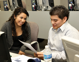 Students Yenely Tovar and Felipe Gaspar participated in the training.
